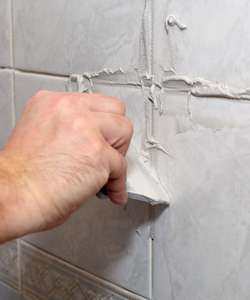 Фугиращи смеси и силикони